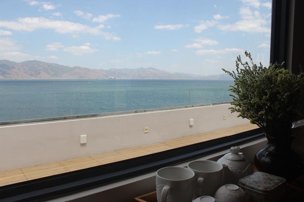 Magpies Habitat Erhai Resort Hotel Dengchuan Екстериор снимка