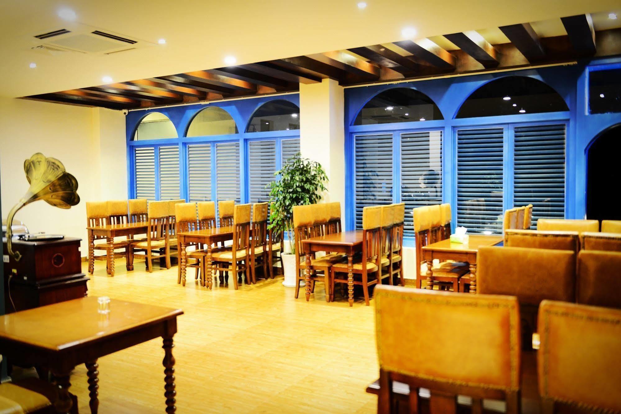 Magpies Habitat Erhai Resort Hotel Dengchuan Екстериор снимка